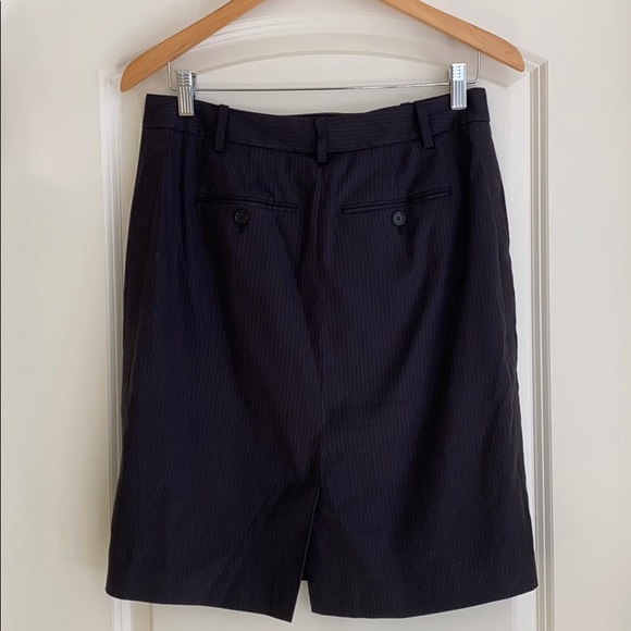 LOFT Charcoal Grey Pinstriped Skirt, Size 8 - Picture 5 of 7